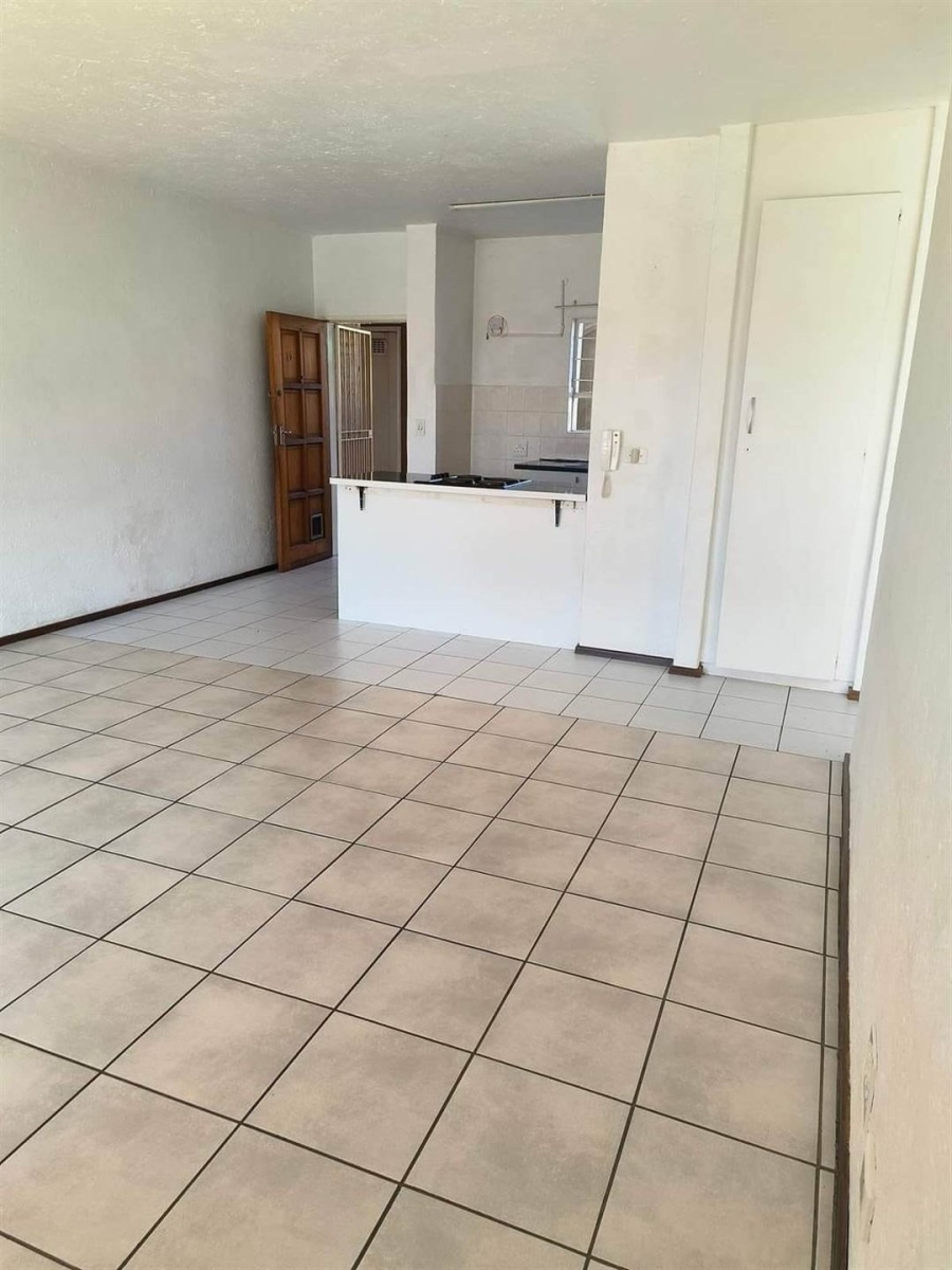 To Let 2 Bedroom Property for Rent in Kenmare Gauteng