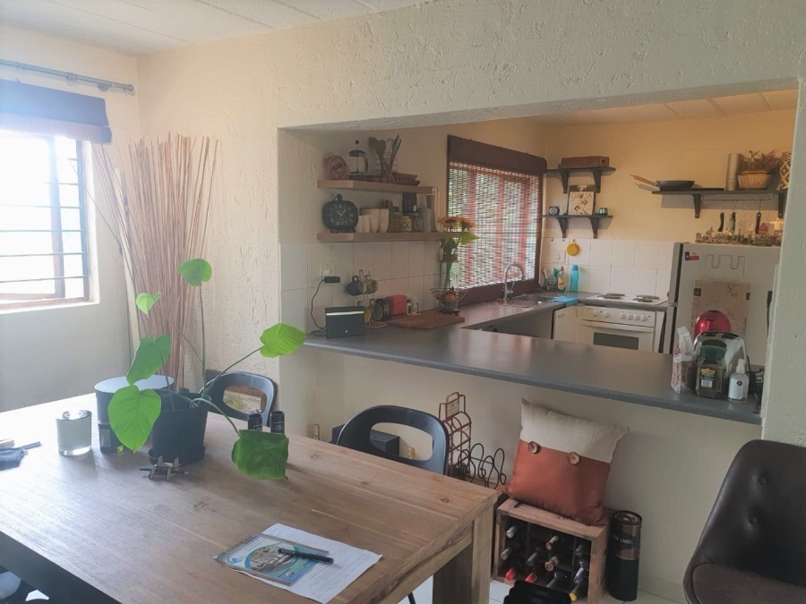 To Let 2 Bedroom Property for Rent in Craighall Gauteng