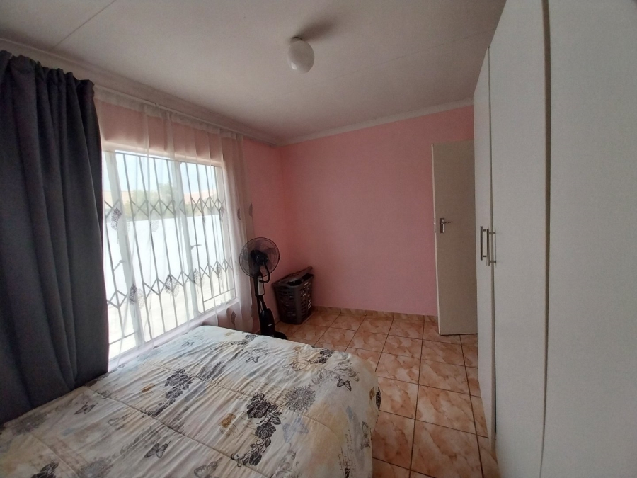 To Let 2 Bedroom Property for Rent in Rosslyn Gauteng