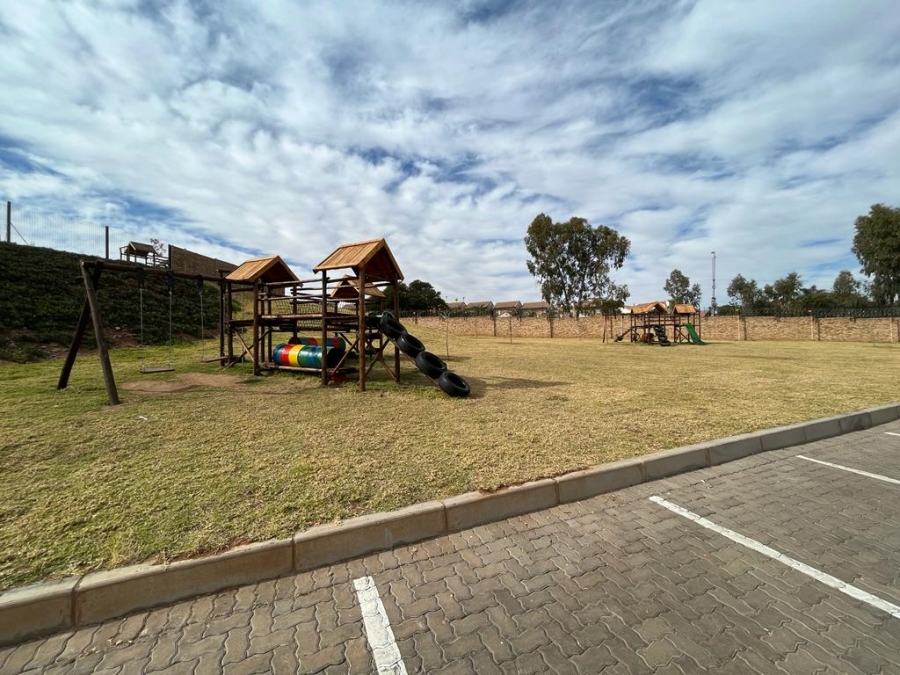 To Let 2 Bedroom Property for Rent in Celtisdal Gauteng