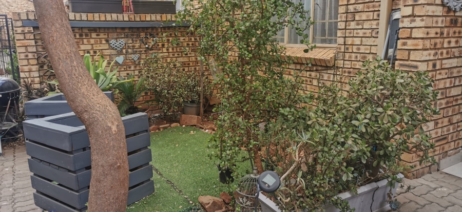 To Let 2 Bedroom Property for Rent in Celtisdal Gauteng