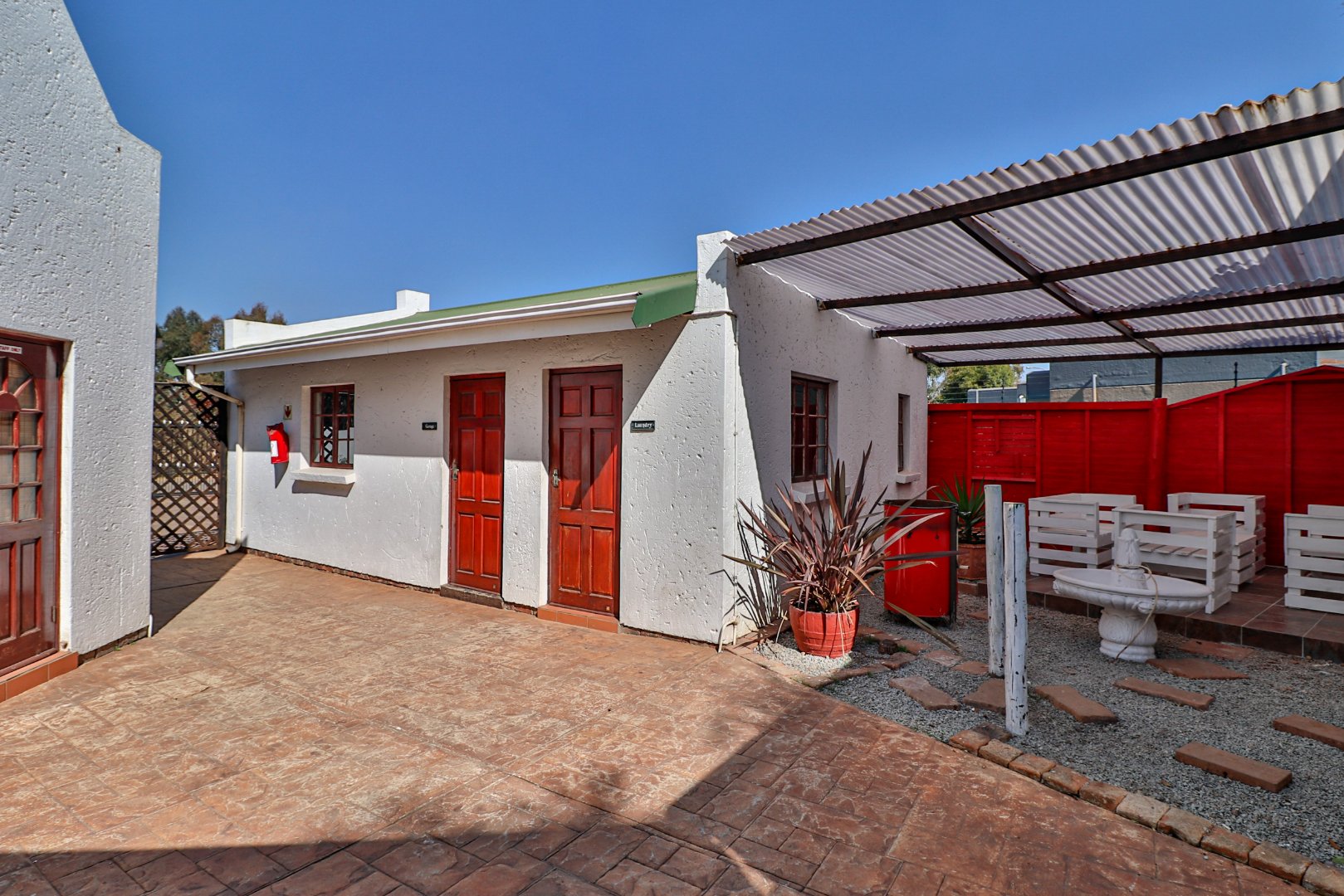 6 Bedroom Property for Sale in Glen Marais Gauteng