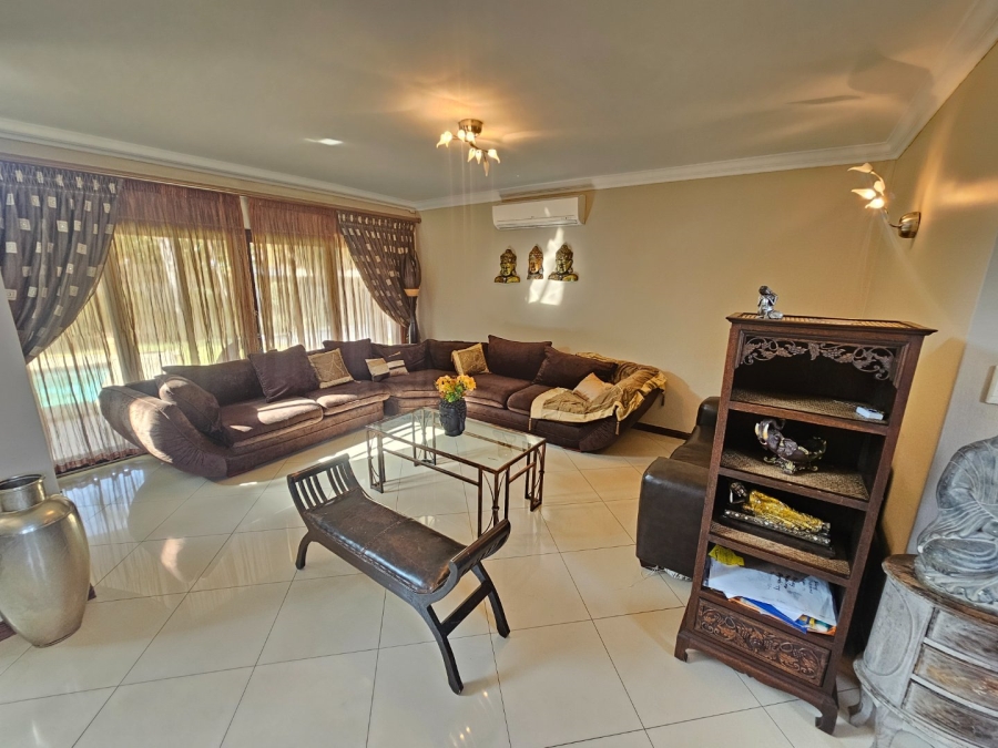 To Let 6 Bedroom Property for Rent in Stone Ridge Gauteng