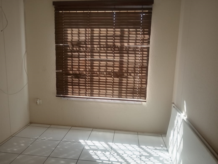 To Let 3 Bedroom Property for Rent in Meredale Gauteng