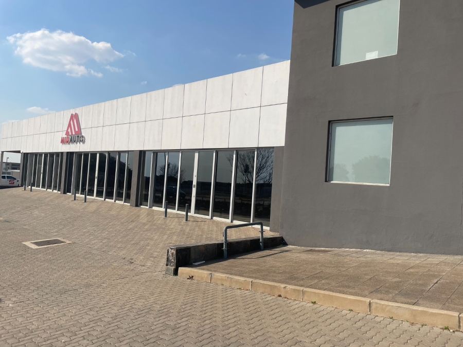 To Let commercial Property for Rent in Midridge Park Gauteng