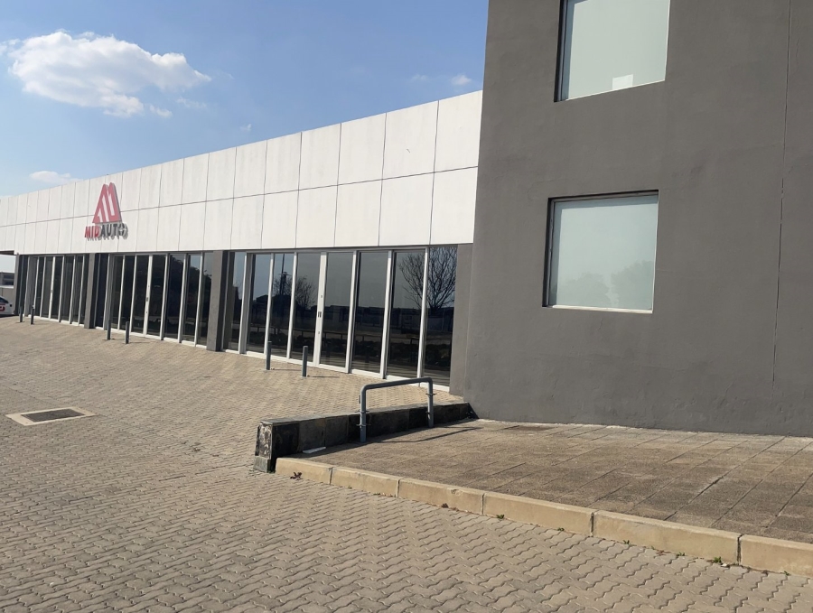 To Let commercial Property for Rent in Midridge Park Gauteng