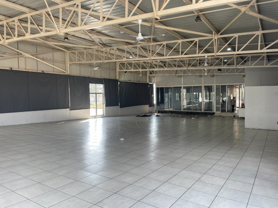 To Let commercial Property for Rent in Midridge Park Gauteng