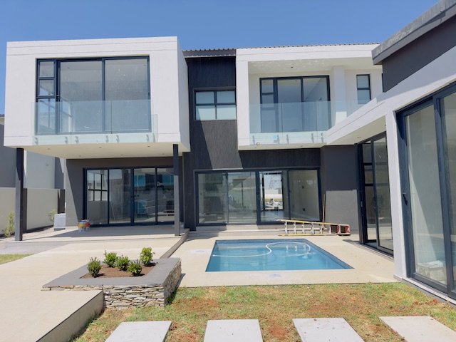 10 Bedroom Property for Sale in Midstream Heights Gauteng