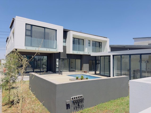 10 Bedroom Property for Sale in Midstream Heights Gauteng