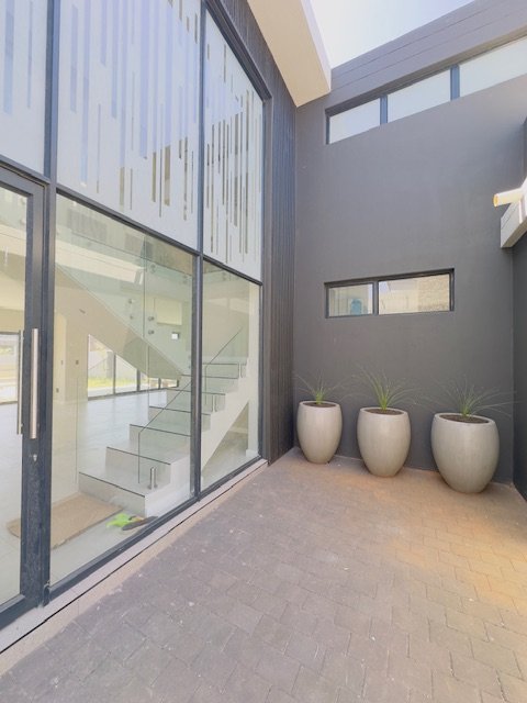 10 Bedroom Property for Sale in Midstream Heights Gauteng