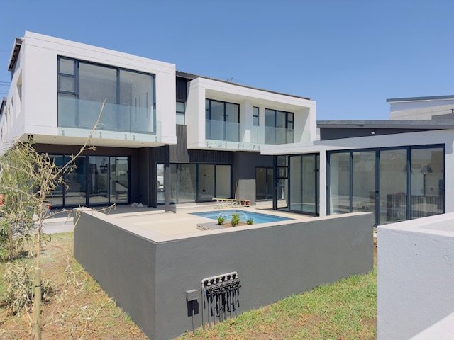 10 Bedroom Property for Sale in Midstream Heights Gauteng