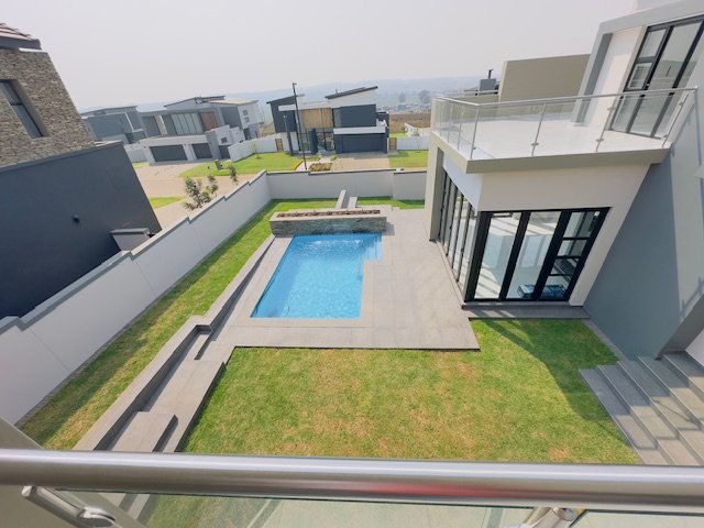 5 Bedroom Property for Sale in Midstream Heights Gauteng