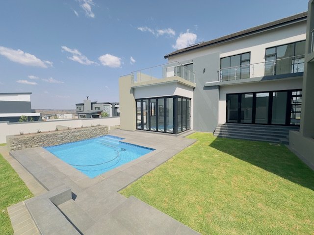 5 Bedroom Property for Sale in Midstream Heights Gauteng