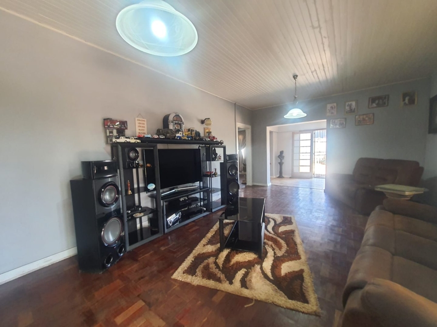 4 Bedroom Property for Sale in Florida North Gauteng