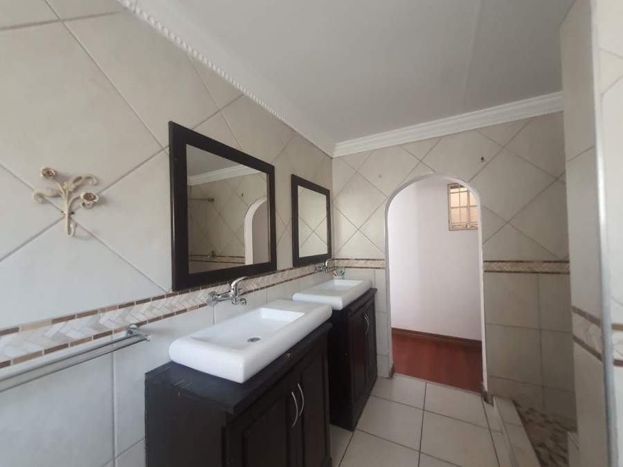 4 Bedroom Property for Sale in Florida North Gauteng