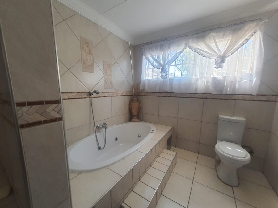 4 Bedroom Property for Sale in Florida North Gauteng