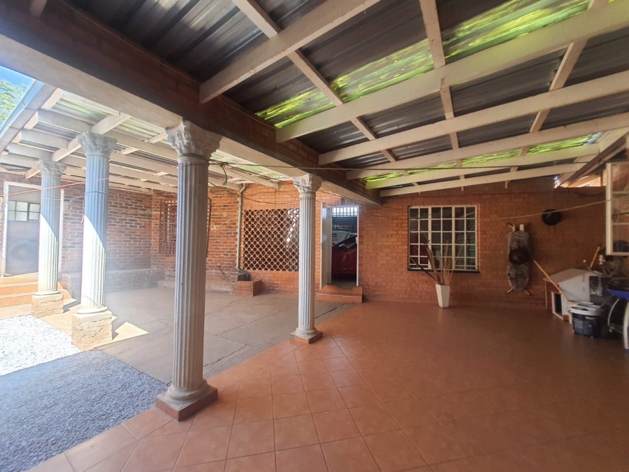 4 Bedroom Property for Sale in Florida North Gauteng