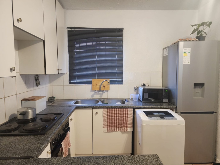 2 Bedroom Property for Sale in Wannenburghoogte Gauteng