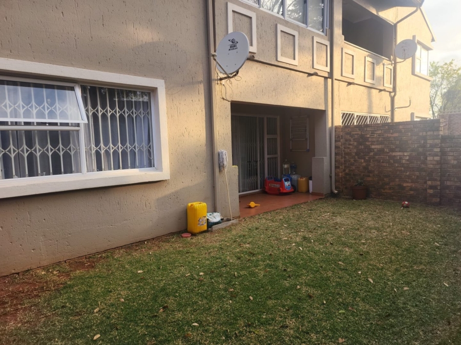 2 Bedroom Property for Sale in Wannenburghoogte Gauteng