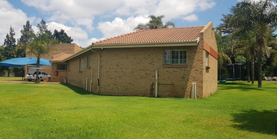 4 Bedroom Property for Sale in Norton Home Estate AH Gauteng