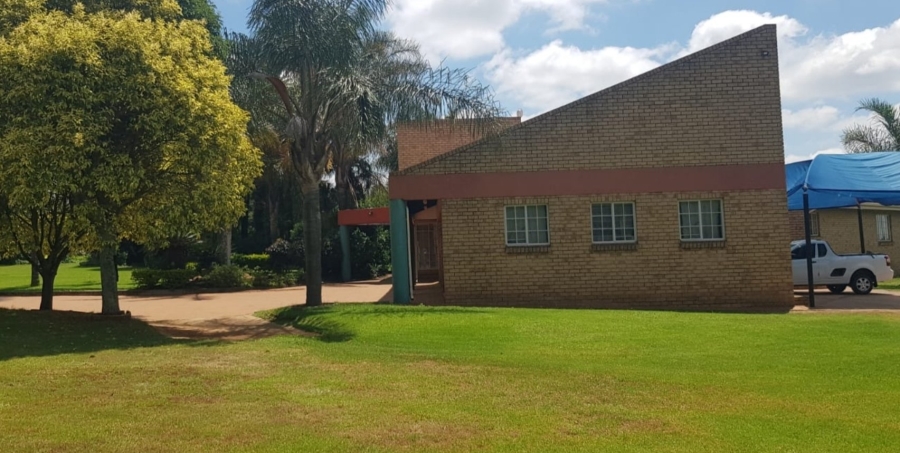 4 Bedroom Property for Sale in Norton Home Estate AH Gauteng