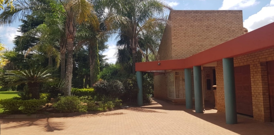 4 Bedroom Property for Sale in Norton Home Estate AH Gauteng