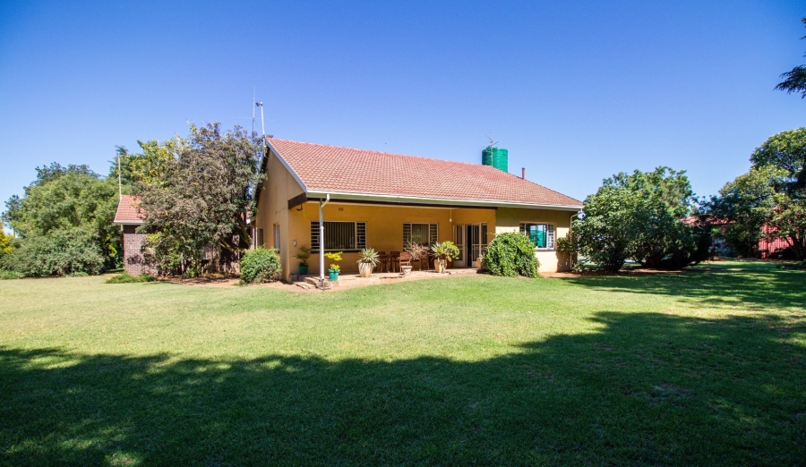 4 Bedroom Property for Sale in Zesfontein A H Gauteng