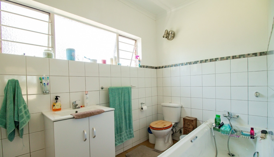 4 Bedroom Property for Sale in Zesfontein A H Gauteng