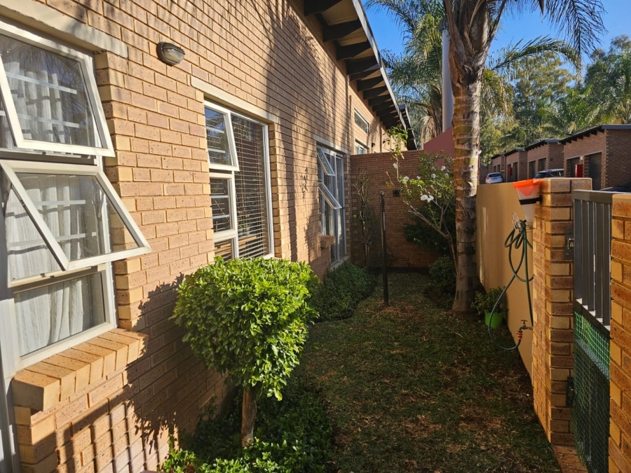 3 Bedroom Property for Sale in Glen Marais Gauteng