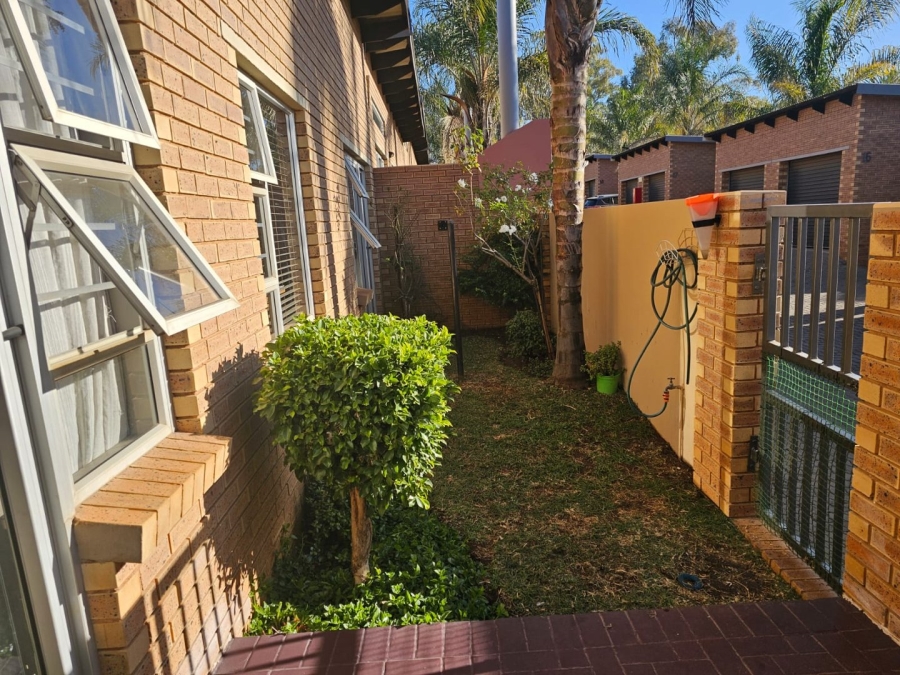 3 Bedroom Property for Sale in Glen Marais Gauteng