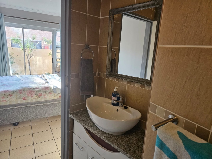 3 Bedroom Property for Sale in Glen Marais Gauteng