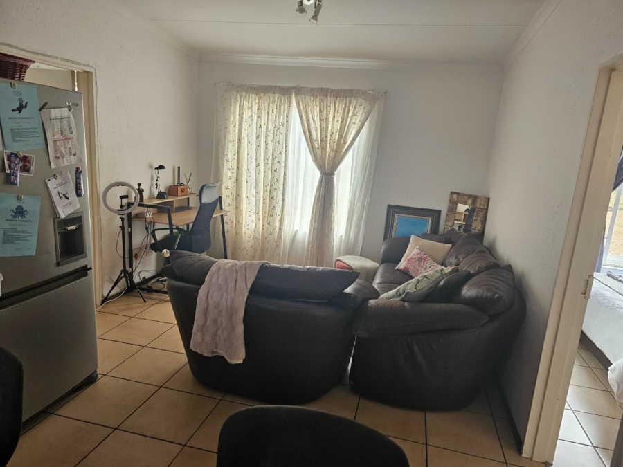 2 Bedroom Property for Sale in Norton Park Gauteng