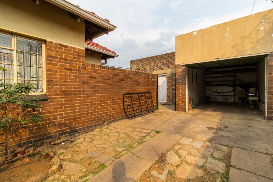 3 Bedroom Property for Sale in Robertsham Gauteng