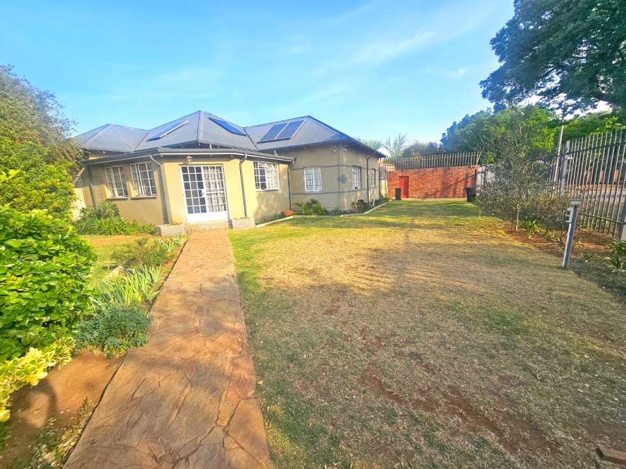 8 Bedroom Property for Sale in Plantation Gauteng