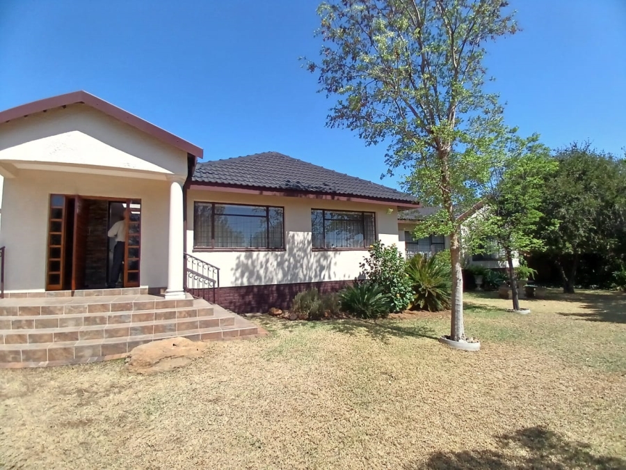 4 Bedroom Property for Sale in Alberante Gauteng