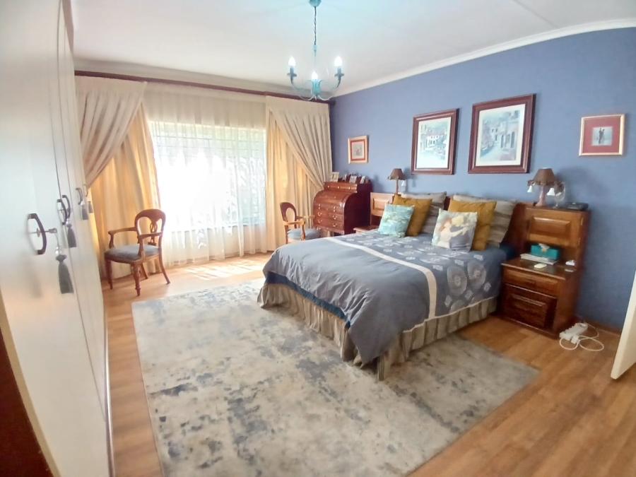 4 Bedroom Property for Sale in Alberante Gauteng