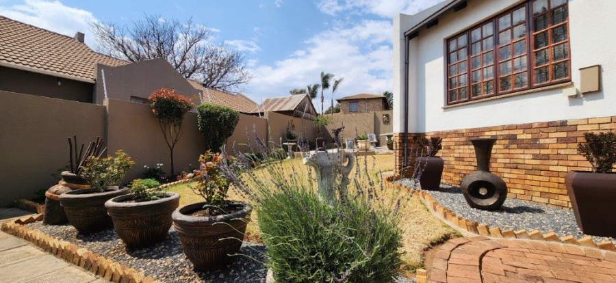 2 Bedroom Property for Sale in Elandshaven Gauteng