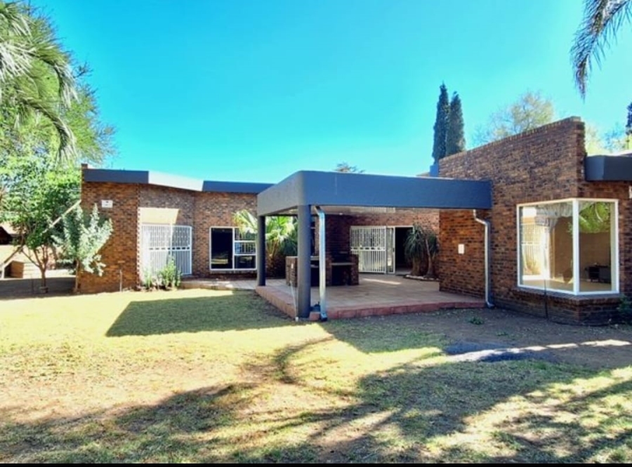 To Let 5 Bedroom Property for Rent in Sunward Park Gauteng