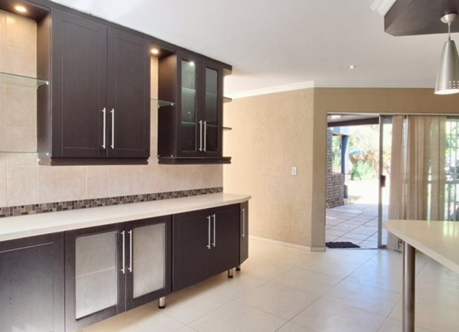 To Let 5 Bedroom Property for Rent in Sunward Park Gauteng