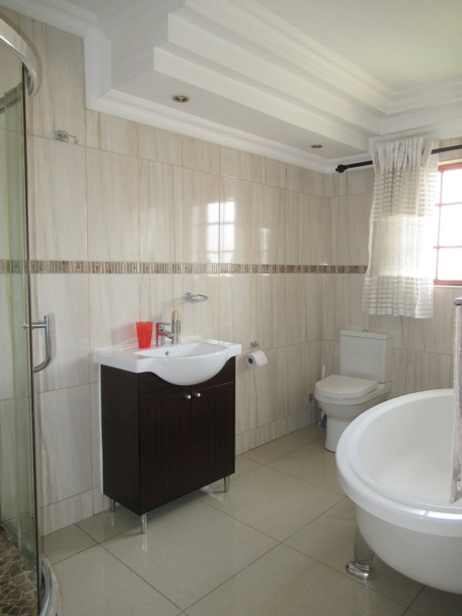 5 Bedroom Property for Sale in Cultura Park Gauteng