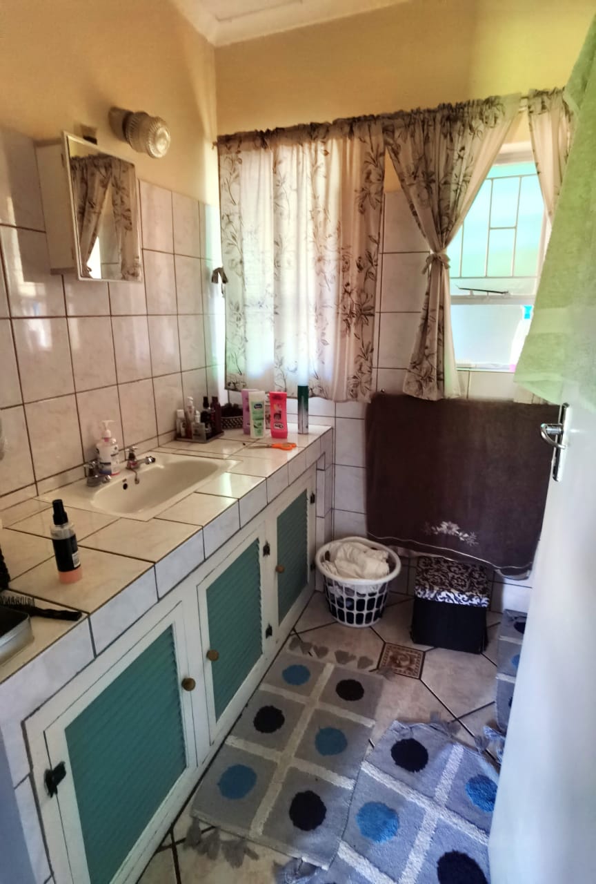  Bedroom Property for Sale in Bester Gauteng