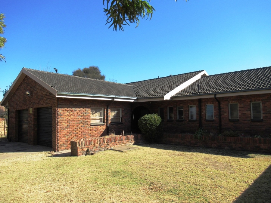 3 Bedroom Property for Sale in Bester Gauteng