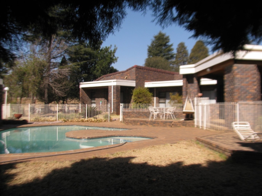 5 Bedroom Property for Sale in Durley A H Gauteng