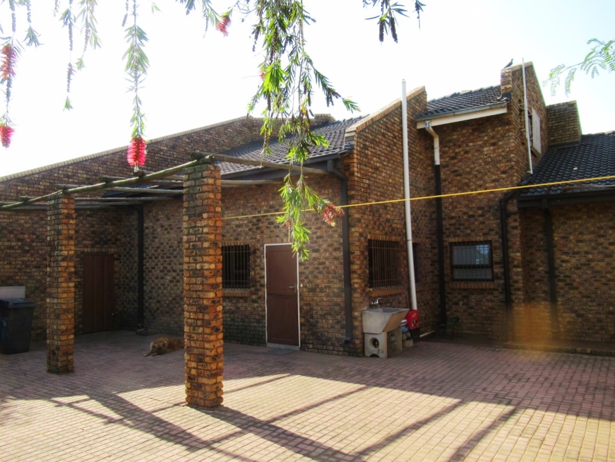 4 Bedroom Property for Sale in Riamar Park Gauteng