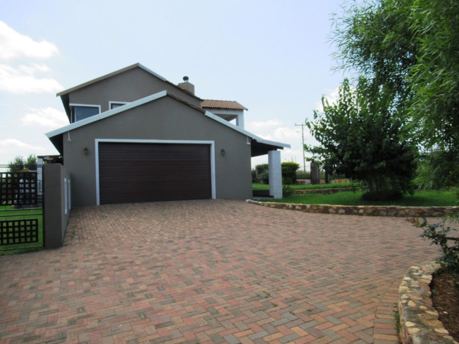 5 Bedroom Property for Sale in Bronkhorstbaai Gauteng