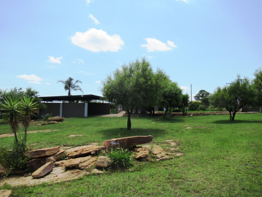 5 Bedroom Property for Sale in Bronkhorstbaai Gauteng