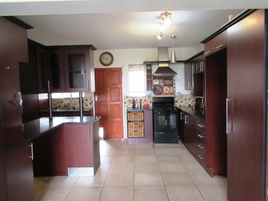 5 Bedroom Property for Sale in Bronkhorstbaai Gauteng