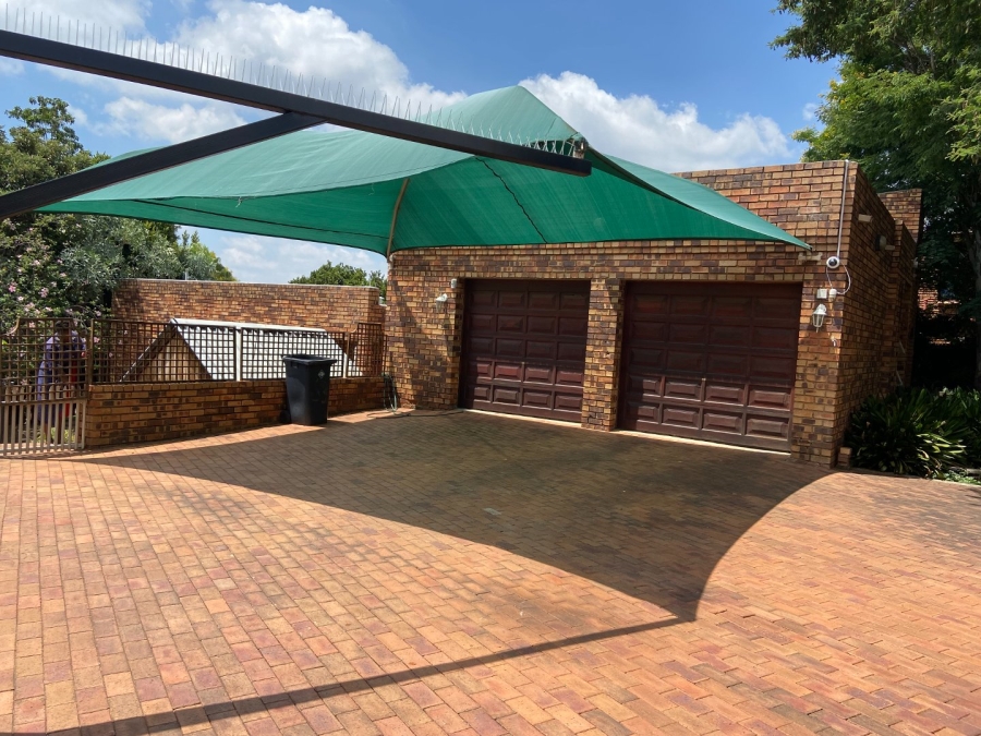 3 Bedroom Property for Sale in Zwartkop Gauteng