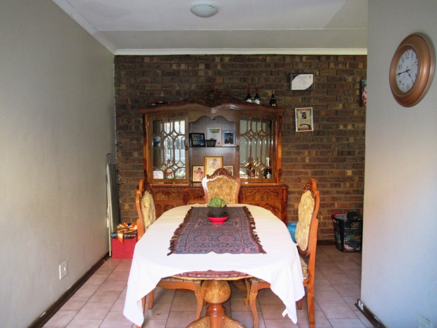 2 Bedroom Property for Sale in Erasmus Gauteng