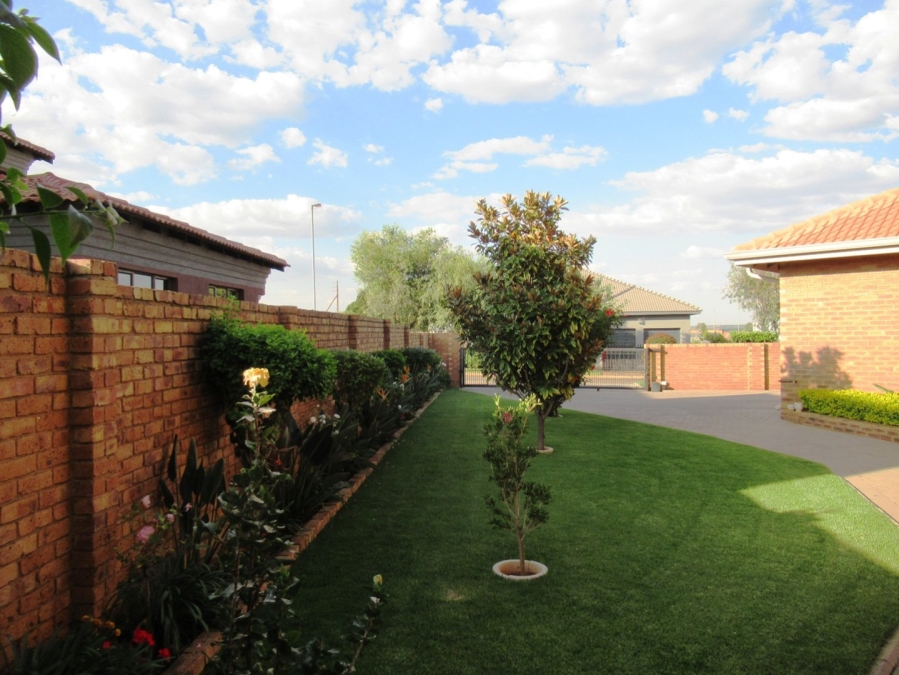 5 Bedroom Property for Sale in Rayton Gauteng